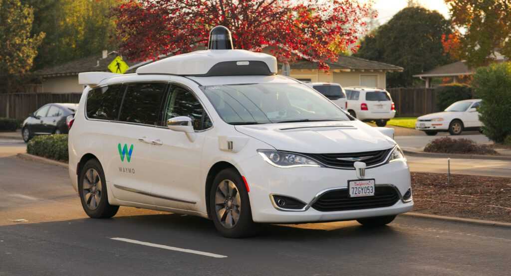 Waymo_Chrysler_Pacifica_in_Los_Altos,_2017 - JC Whitney