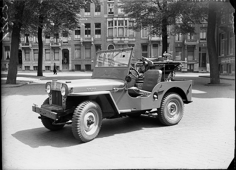 800px-05-20-1947_01753_Willys_Jeep_10205050435 - JC Whitney