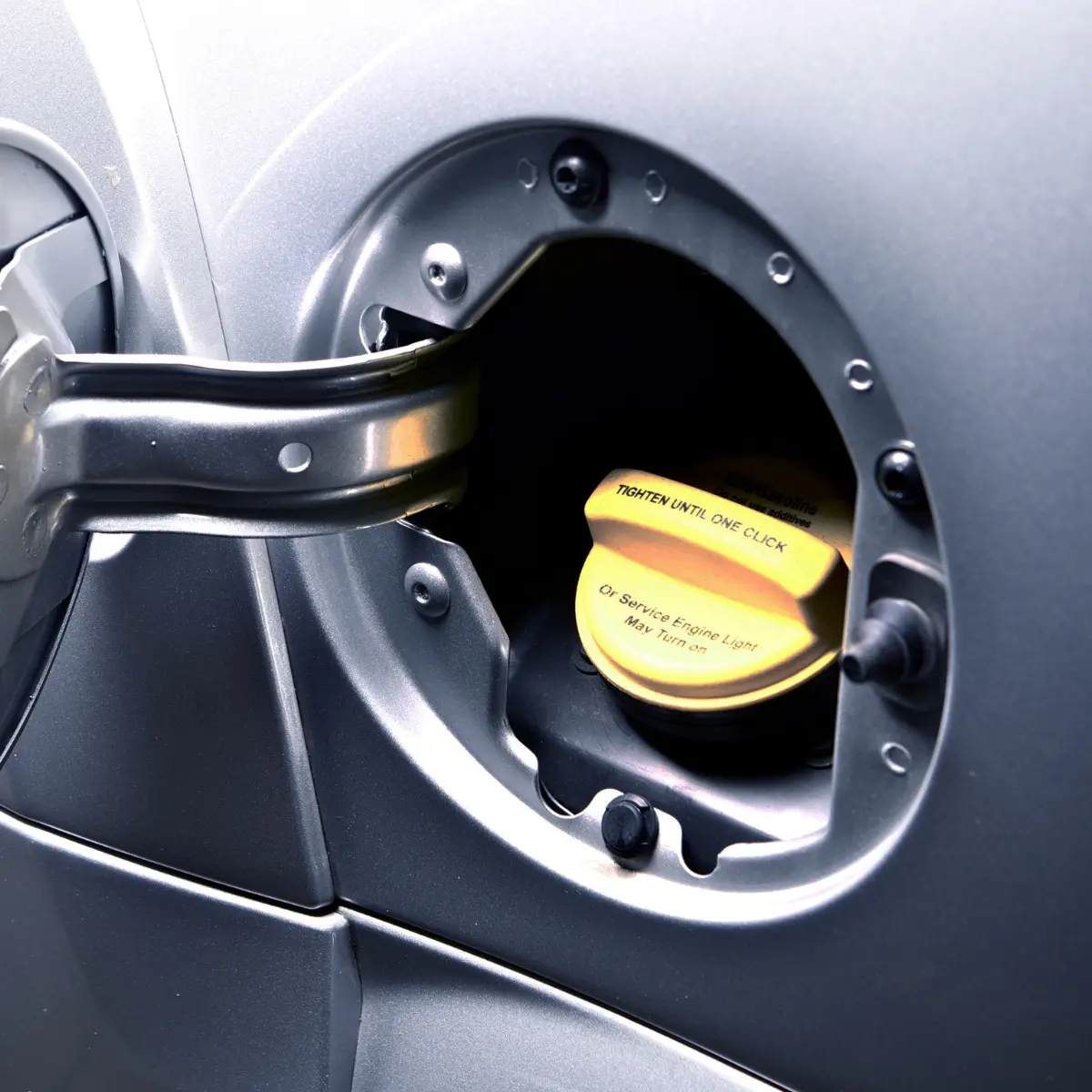 Fuel-Efficiency-Tips-and-Tricks-to-Maximize-Your-Mileage-1 - JC Whitney car fuel efficiency